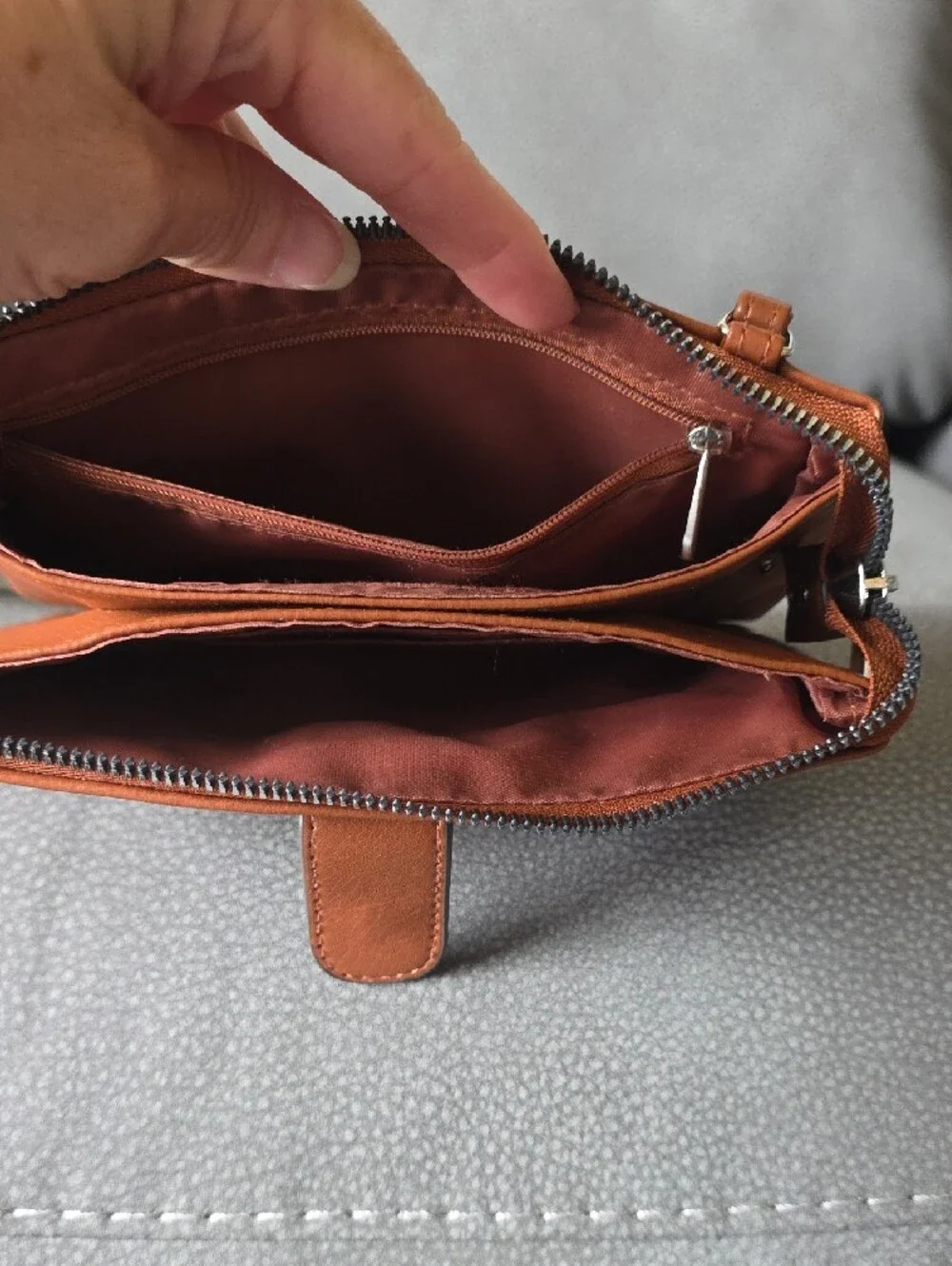 Brown Leather Crossbody Phone Bag - Unbranded